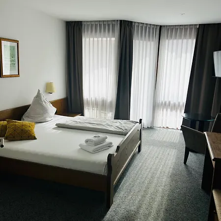 Отель Landhotel 3*